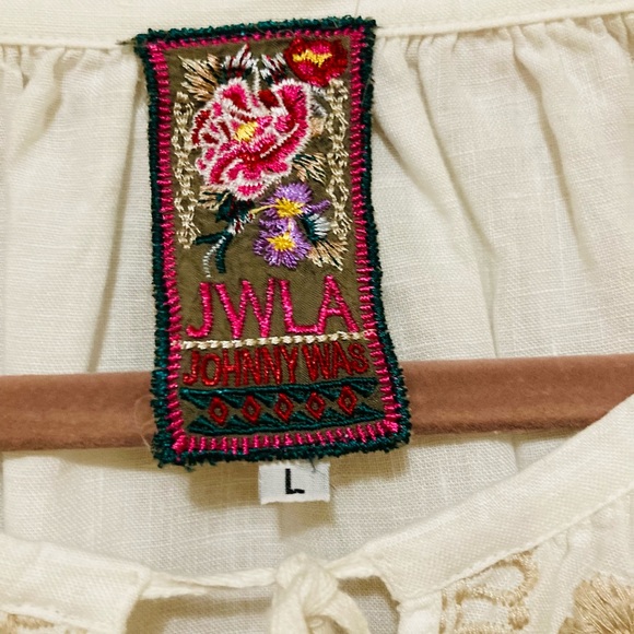 “Johnny Was” long linen Boho style dress. Absolutely gorgeous with embroidery! - Picture 4 of 4